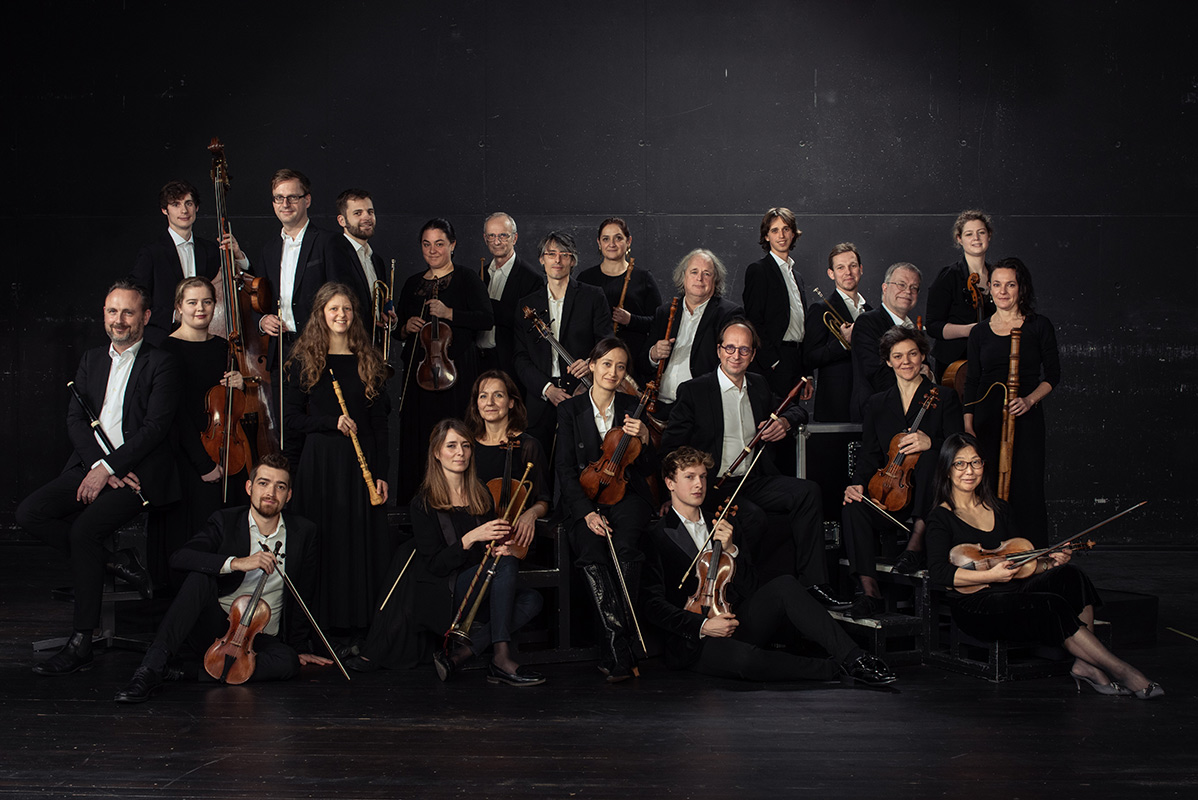 Il-Gardellino-_-official-group-photo-orchestra-laughter-(c)-Wouter-Maeckelberghe